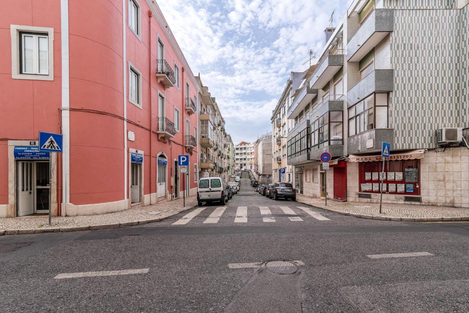 Guestready - Modern 2Bedroom Apartment In Graca Lisbona Esterno foto